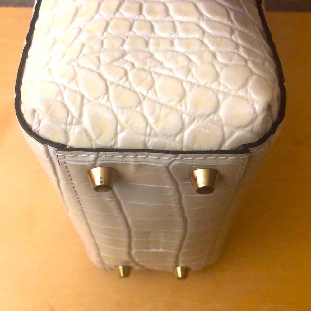 STAUD Leather Crossbody Bag with Adjustable Strap + Insert bag - Picture 11 of 11